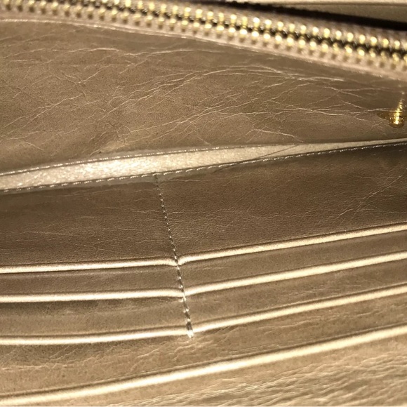 MIU MIU Wallet Long Wallet Matelasse Round Zipper Beige Leather - Picture 12 of 14